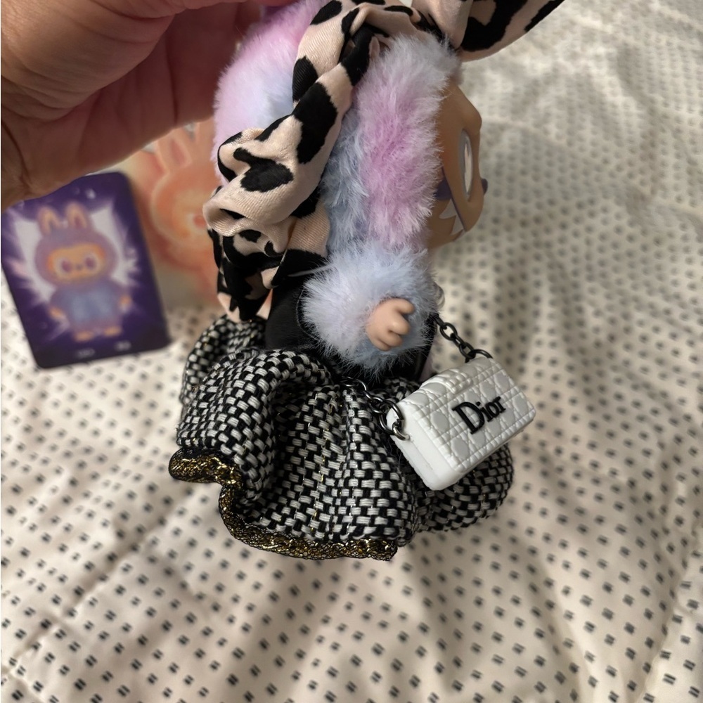 : : POP MART BIG INTO ENERGY CUSTOM LABUBU : : - Picture 7 of 16